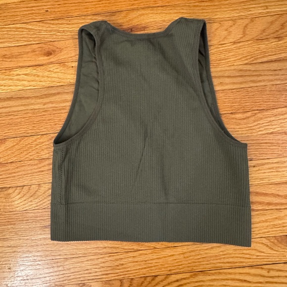 Garage Ribbed Crop Tops - Picture 2 of 4